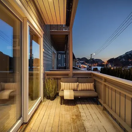 Bright And Modern 2-bed With Parking, Bbq And Lägenhet