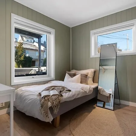 Bright And Modern 2-bed With Parking, Bbq And * 베르겐