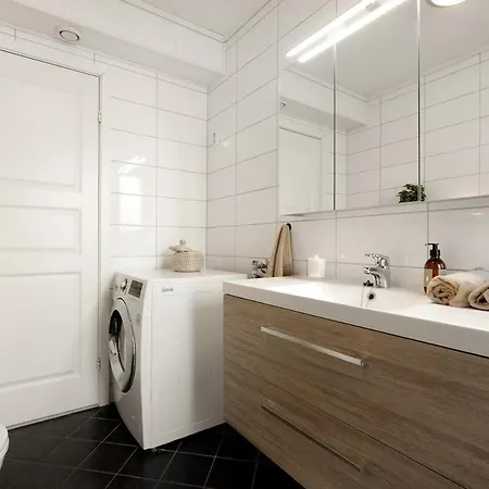 Bright And Modern 2-bed With Parking, Bbq And Lägenhet