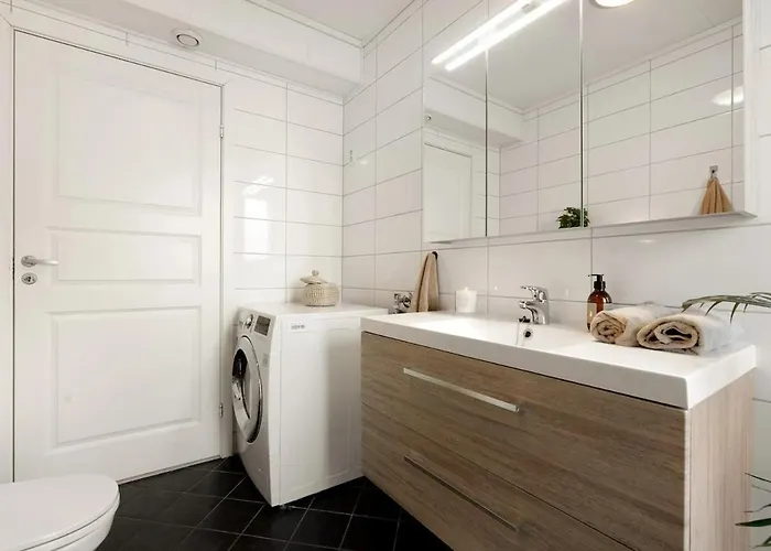 Bright And Modern 2-bed With Parking, Bbq And Lägenhet